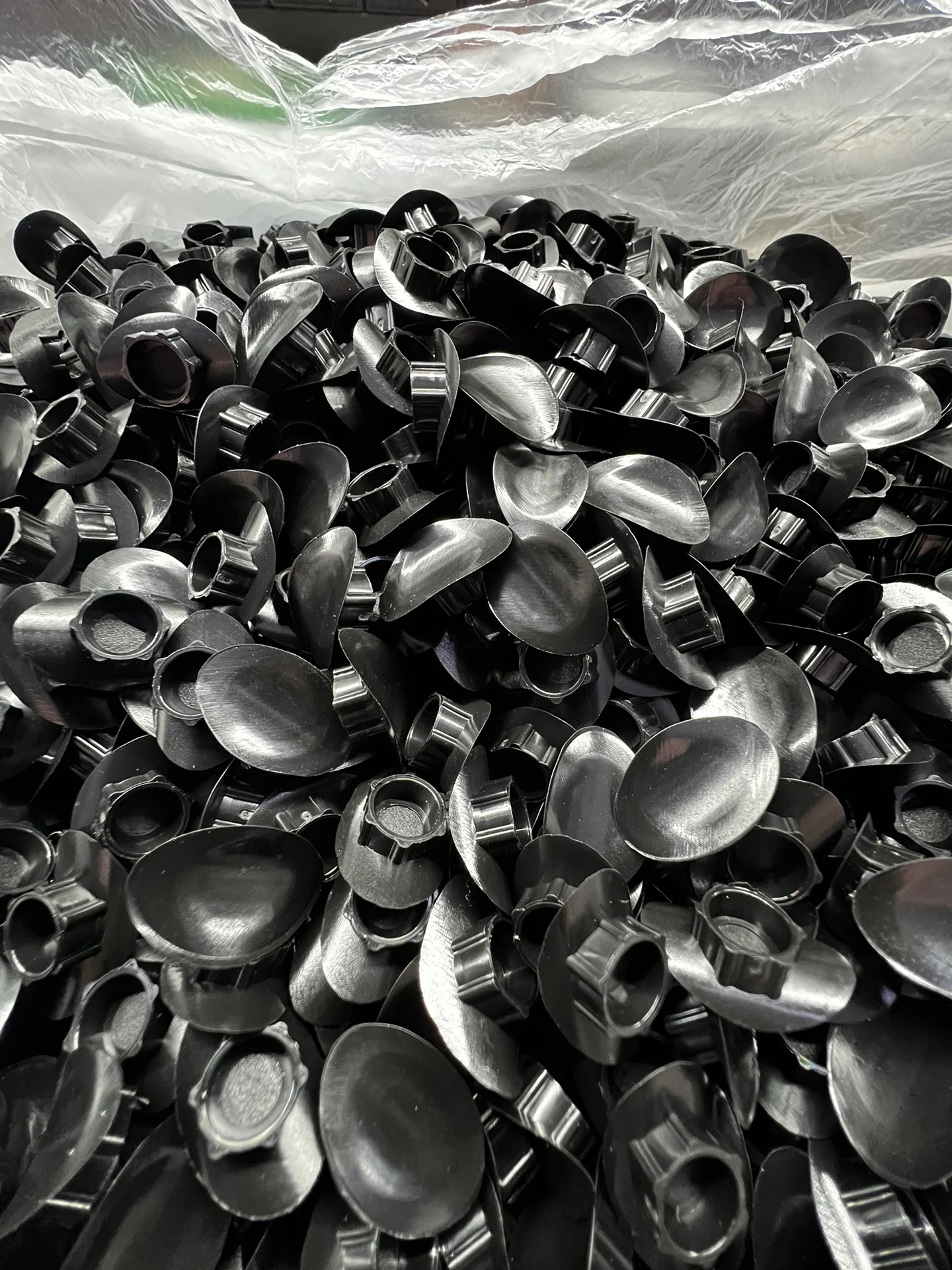 这鬼东西确实轻