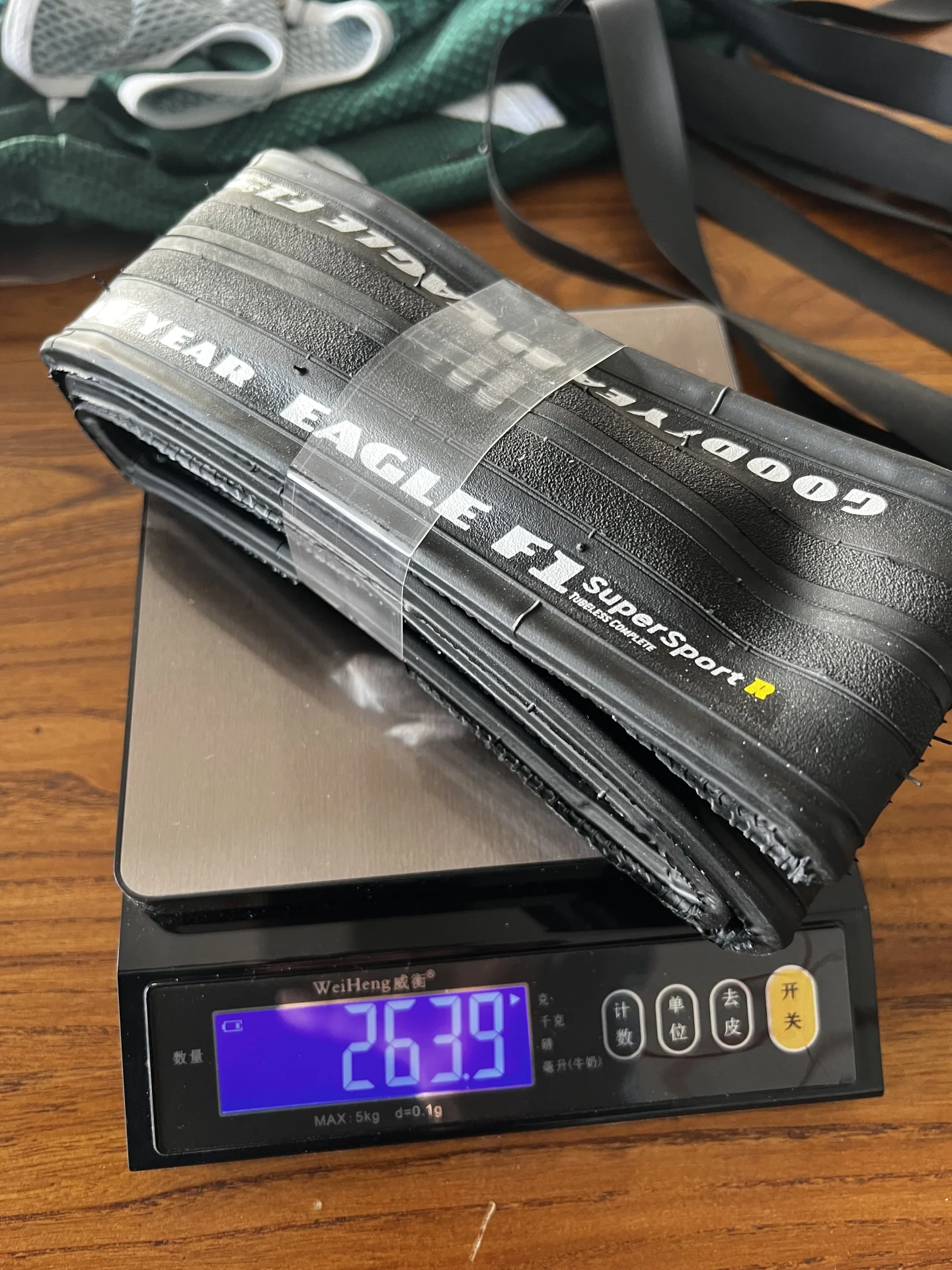 goodyear f1 supersportR 质感不错