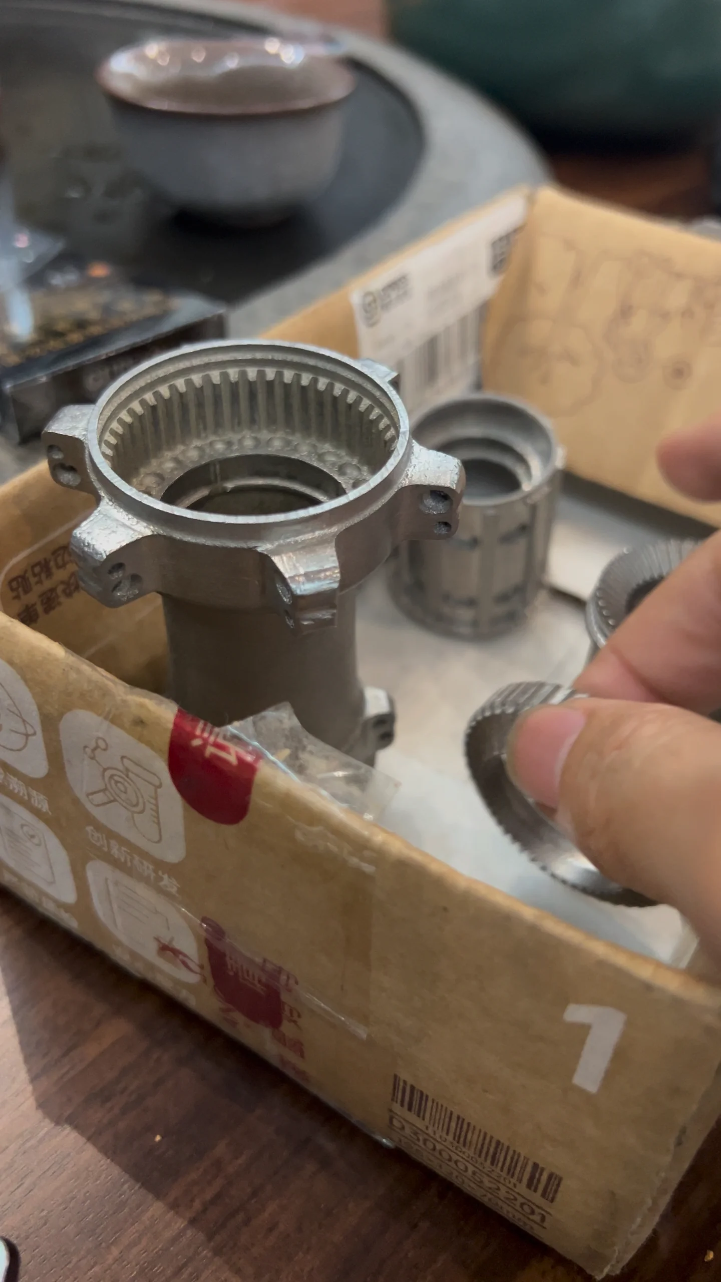 听过钛合金的声音吗？有点上头